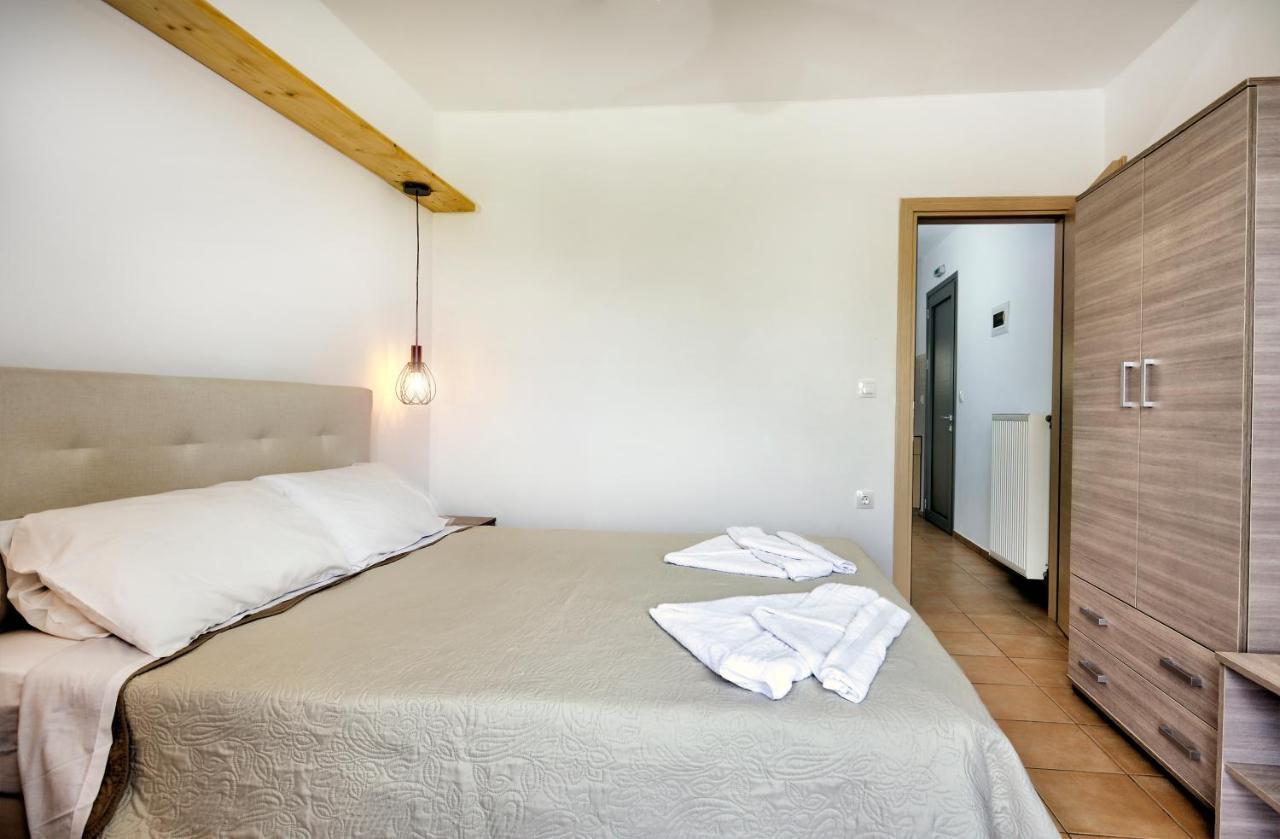 Achilli Apartments Skyros Esterno foto