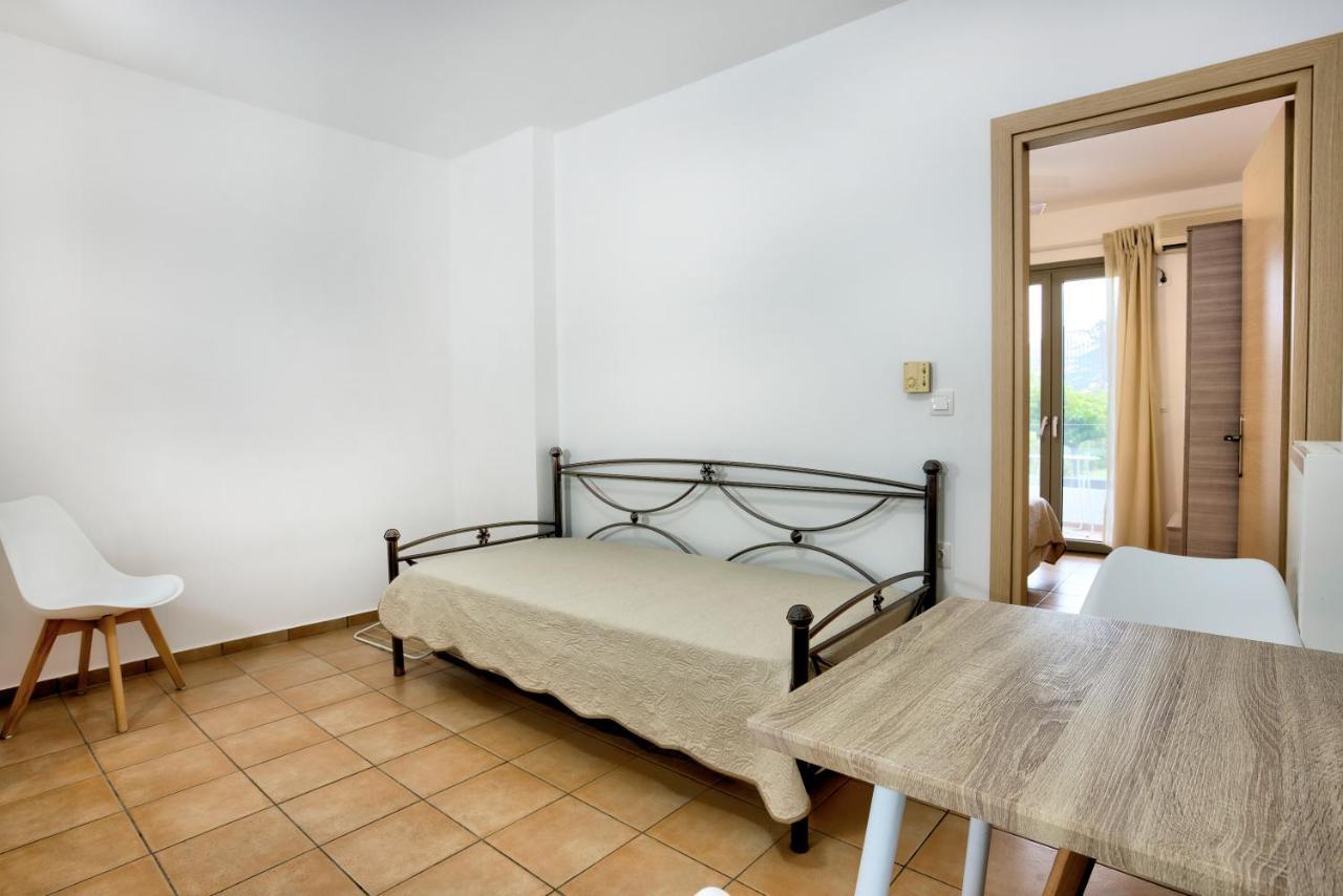 Achilli Apartments Skyros Esterno foto